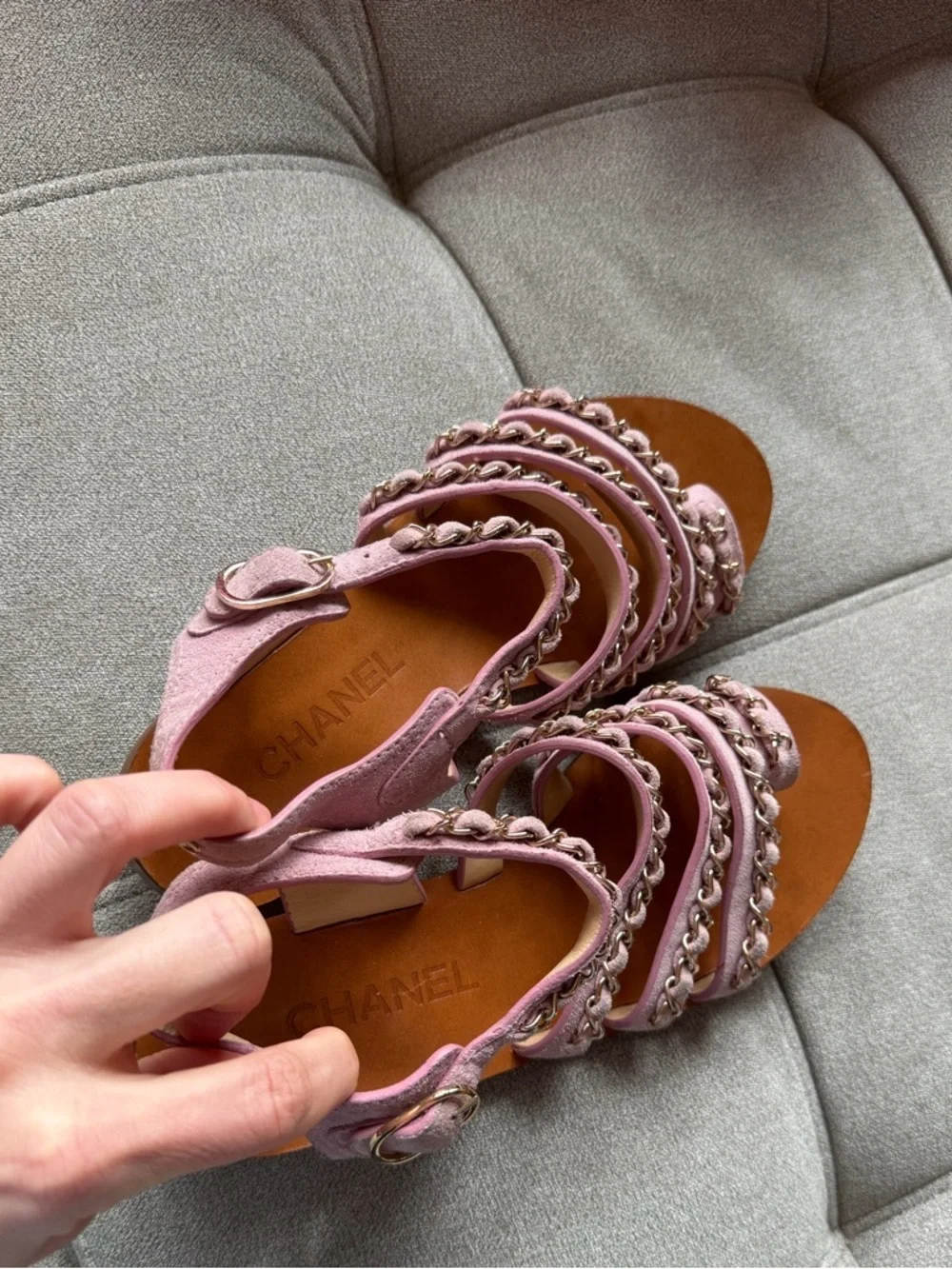 Chanel CC logo chain strap sandals gladiator flats shoes pink suede leather 37